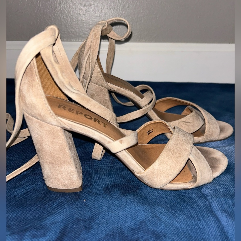 Report Women's Beige Suede Block Heels